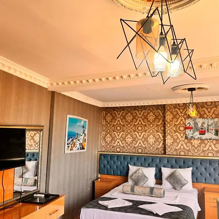 Golden Palace Sea View 3* Istanbulská provincie