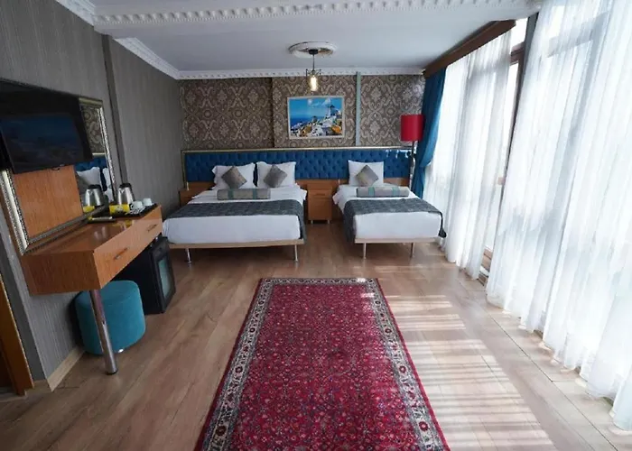 Golden Palace Sea View Hotel