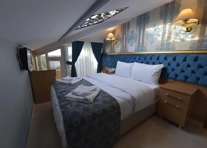 Golden Palace Sea View Hotel 3*