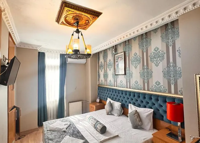 Golden Palace Sea View Hotel 3*