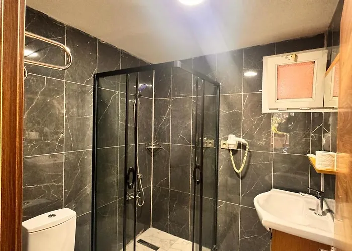 Golden Palace Sea View 3*